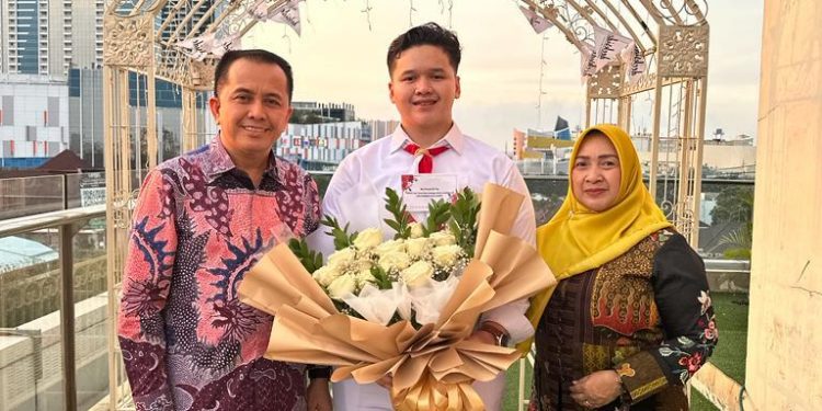 Kisah Inspiratif Asgafahrizki Aulia Fatoni, Hafidz Qur’an Diterima di 5 Perguruan Tinggi Favorit