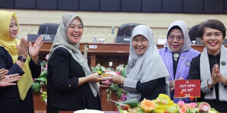 Wagub Chusnunia Hadiri HUT ke-23 Kaukus Perempuan Politik Indonesia