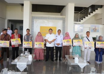 Gubernur Arinal Beri Santunan kepada Keluarga Korban Meninggal Musibah Banjir dan Longsor