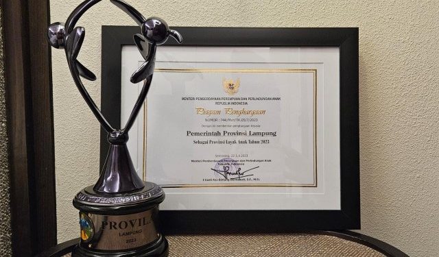 Berhasil Melakukan Pembinaan dan Pendampingan terhadap Hak Anak, Gubernur Arinal Raih Penghargaan Pelopor Provila