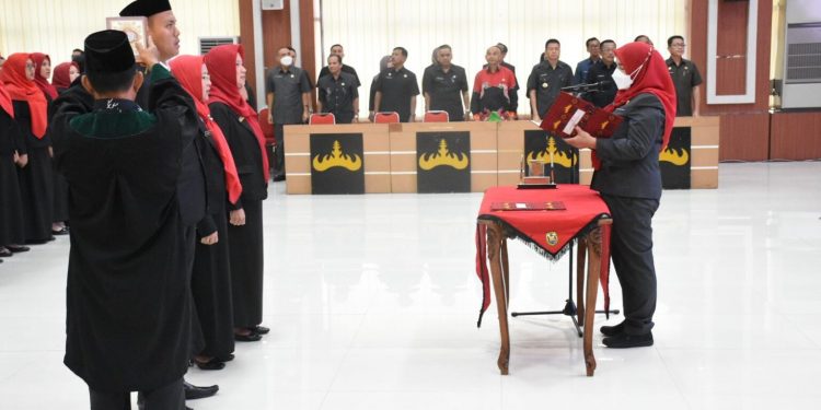 Walikota Bandar Lampung Eva Dwiana Lantik 385 Pejabat Fungsional