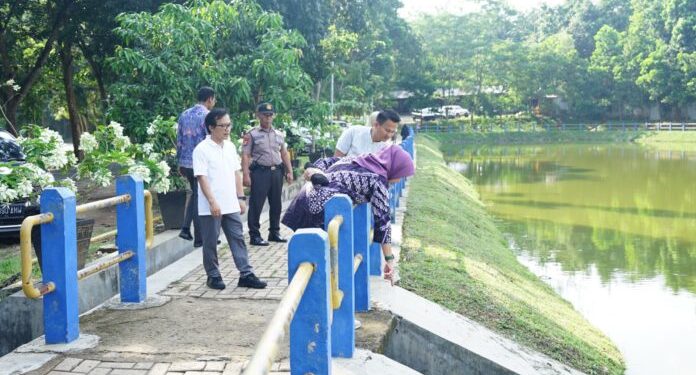 Rektor Unila Tinjau Fasilitas Kampus