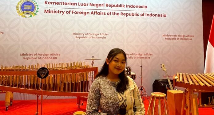 Magang di Kemlu RI: Adysti Nasya Berbagi Pengalaman Inspiratif
