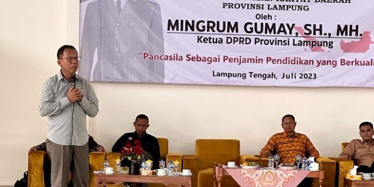 Ketua DPRD Mingrum Gumay Sosialisasikan Pembinaan Ideologi Pancasila (PIP) Kepada Pelajar