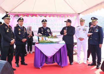 Gubernur Arinal Hadiri Upacara Hari Perhubungan Nasional di Dermaga Pelabuhan Panjang