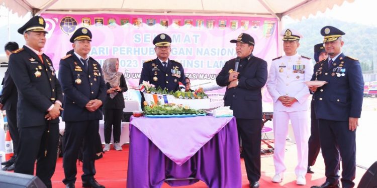 Gubernur Arinal Hadiri Upacara Hari Perhubungan Nasional di Dermaga Pelabuhan Panjang
