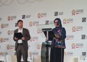 Rektor Unila Sampaikan Pidato di Forum Nevsky RANEPA Rusia