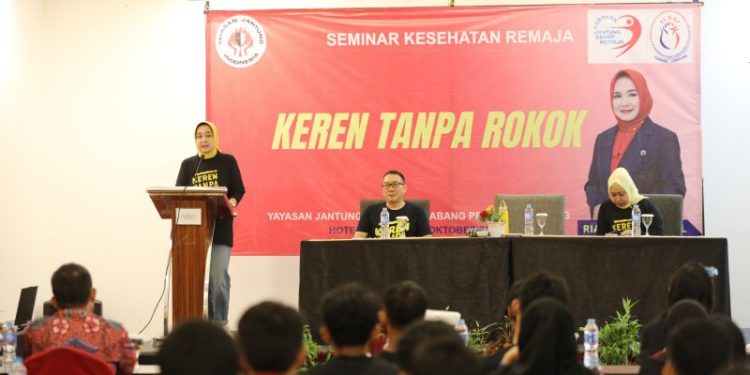 Riana Sari Arinal Buka Seminar Kesehatan Bertema “Keren Tanpa Rokok”