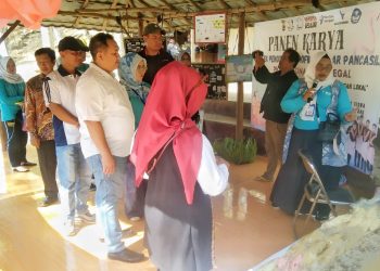 Kadis Pendidikan Pesawaran Apresiasi Karya P5 Siswa PKBM Pesona Pulau Tegal