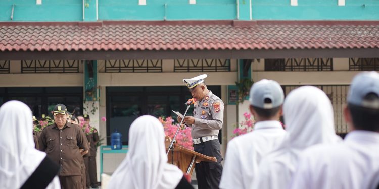Siswa Al Kautsar Diajak Jadi Pelopor Keselamatan Berlalu Lintas