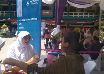 Gali Informasi Kampus Luar Negeri di WACW SMA Al Kautsar