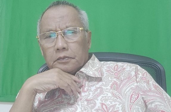 Yang di Atas Menari, Yang di Bawah Setengah Mati