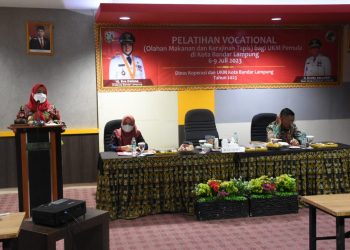 Walikota Eva Dwiana Buka Pelatihan Olahan Makanan dan Kerajinan Tapis