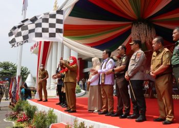 Walikota Bandar Lampung Eva Dwiana Buka  Kirab Pemilu Tahun 2024