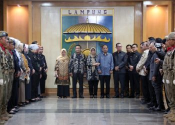 Sekdaprov Fahrizal Lepas Asisten 2 Bidang Perekonomian dan Pembangunan dan Kabiro Kesra