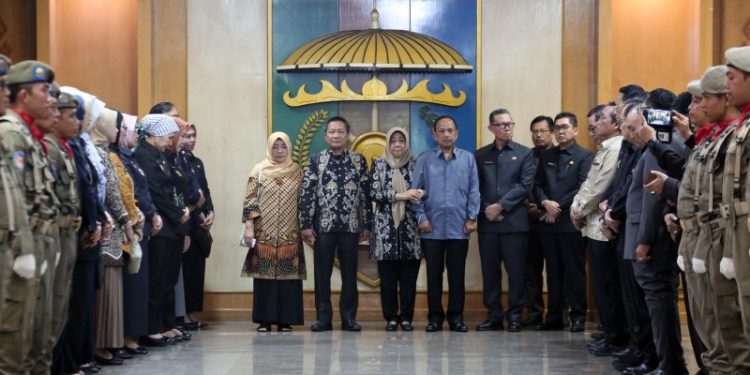 Sekdaprov Fahrizal Lepas Asisten 2 Bidang Perekonomian dan Pembangunan dan Kabiro Kesra