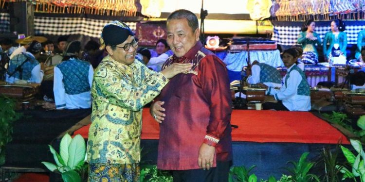 Gubernur Arinal Raih Penghargaan Kepala Daerah Penggerak Pembangunan dan Pengawasan Kawasan Transmigrasi
