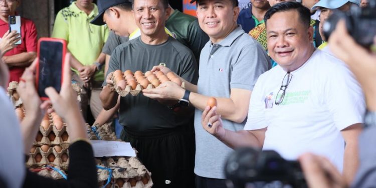 Pj Gubernur Sumsel, Pangdam II Sriwijaya dan Pj Walikota Lubuk Linggau Gelar Pasar Murah