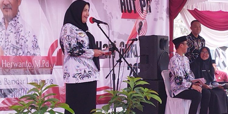 Peringati HUT PGRI ke-78, Walikota Eva Dwiana : Tingkatkan Mutu Pendidikan dan Jaga Kekompakan