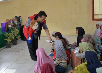 Pendongeng Lampung Jarwo Songha, Meriahkan Milad Pustakaloka Cendekia