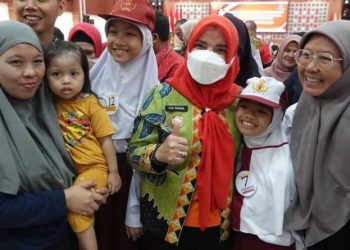 Walikota Eva Dwiana Ajak Masyarakat Lestarikan dan Berbahasa Lampung