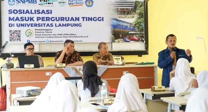 Unila Gelar Sosialisasi PMB di SMAN 1 Padang Cermin