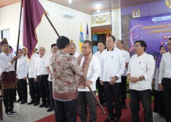 Bustami Zainudin Dilantik Sebagai Ketua IKA FKIP Unila