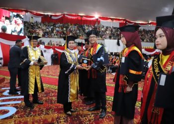 Rektor Unila Ingatkan Lulusan Punya Tanggung Jawab Sosial yang Lebih Besar