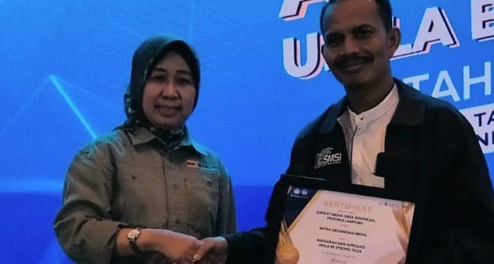 Berkontribusi Dalam Kemajuan Universitas Lampung, SMSI Lampung Raih Penghargaan