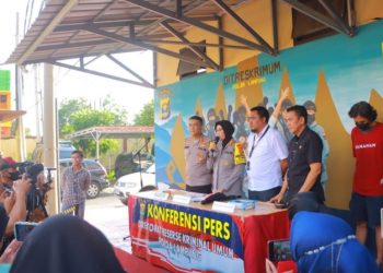 Polda Lampung Tangkap Pelaku Penyalahgunaan Senjata Tajam Yang Melawan Petugas