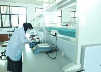 Unila Dapat Hibah Meja Laboratorium Berstandar Internasional