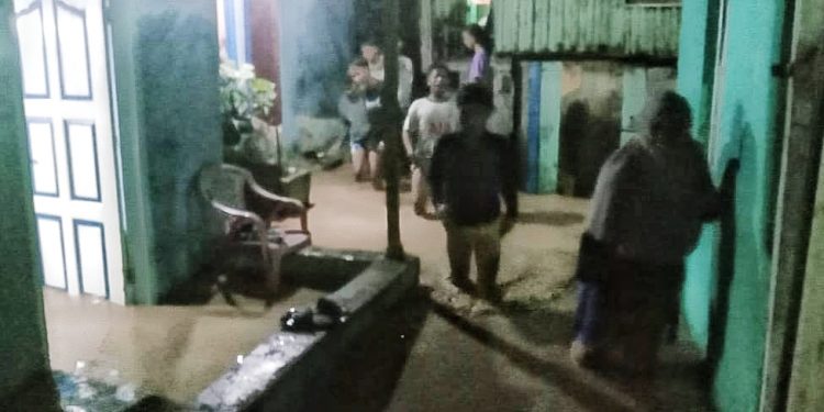Sungai Way Belau Meluap, Warga Teluk Panik Kebanjiran