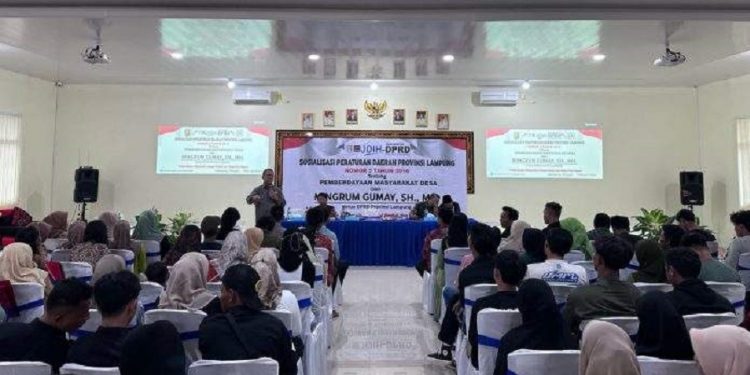 Ketua DPRD Lampung Didesak Pemuda Kalirejo Lakukan Perbaikan Jalan