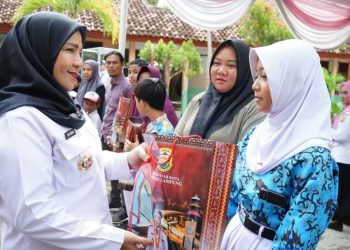 Pemkot Salurkan Bantuan 18.547 Paket Perlengkapan Sekolah Untuk Siswa SD-SMP Se-Kota Bandar Lampung  