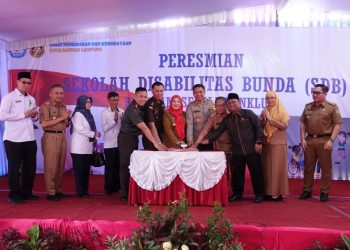 Walikota Eva Dwiana Resmikan Sekolah Disabilitas Negeri Pertama di Indonesia