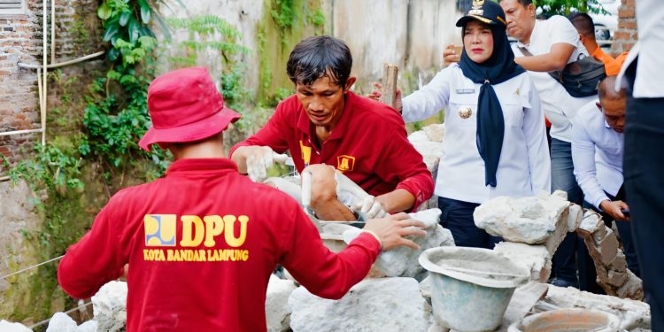 Dinas PU Bandar Lampung  Percepat Pembangunan 13 Talud yang Jebol Akibat Banjir