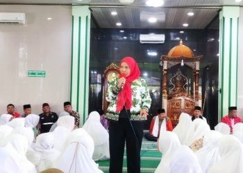 Safari Ramadan, Walikota Eva Dwiana Sosialisasikan Program Beasiswa Pendidikan