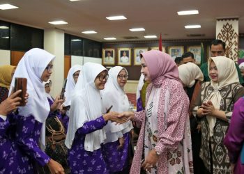Riana Sari Arinal Hadiri Pelantikan dan Rakerwil Wanita Islam Provinsi Lampung