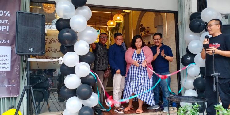 Soft Opening Barbershop Pedjuang, Sediakan Promo Diskon 50% dan Kopi Gratis