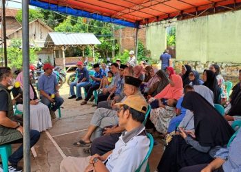 Kagama Lampung Edukasi dan Berbagi dengan Korban Banjir