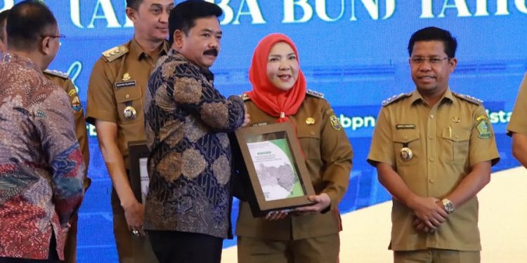 Walikota Bandar Lampung Eva Dwiana Terima Bantuan Teknis RDTR dari Kementerian ATR/BPN