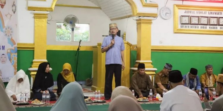 Bupati Pesibar Safari Ramadhan Pertama Di Masjid Ghaniaturrohman Pekon Seray