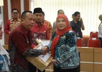 Ringankan Wajib Pajak, Walikota Eva Dwiana Berikan Potongan Tagihan Pajak PBB-P2