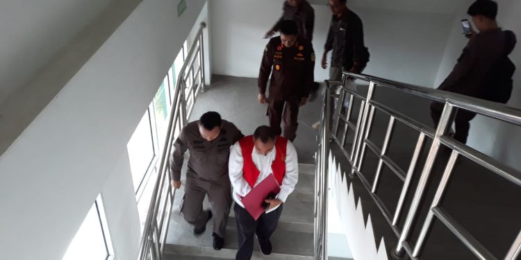 Kejaksaan Negeri Pringsewu Tahan Mantan Kepala Bapenda atas Kasus Korupsi Penyimpangan BPHTB Waris