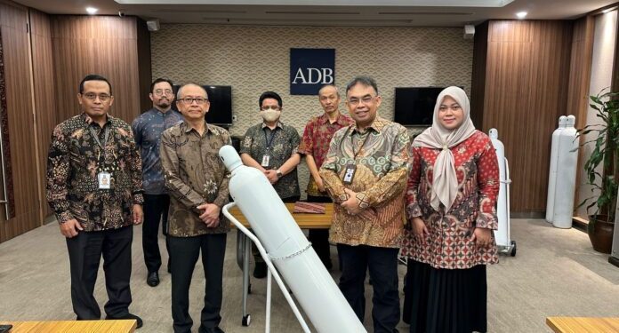 Unila Dapat Bantuan Alat Medis Dari Indonesia Resident Mission