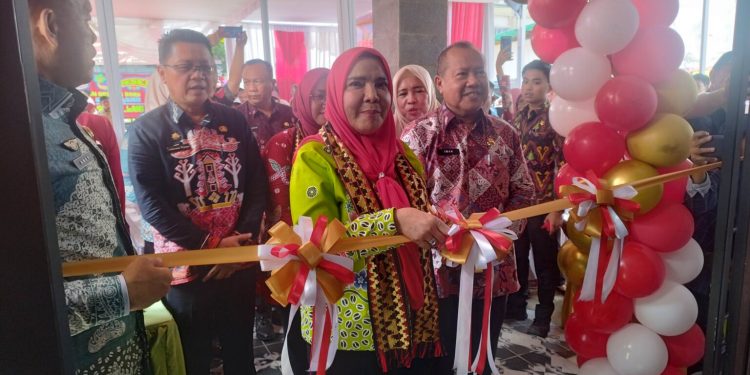 Resmikan Gedung Puskesmas, Walikota Eva Minta Nakes Jemput Bola Layani Masyarakat