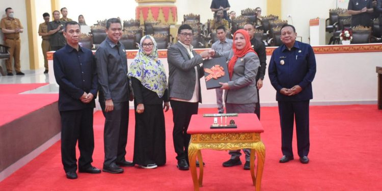 Bacakan LKPJ, Walikota Eva Minta DPRD Terus Bersinergi Untuk Kemajuan Bandar Lampung