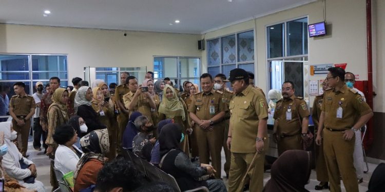 Pastikan Berikan Pelayanan Terbaik, Gubernur Arinal Sidak ke RSUDAM, Samsat dan RSJ