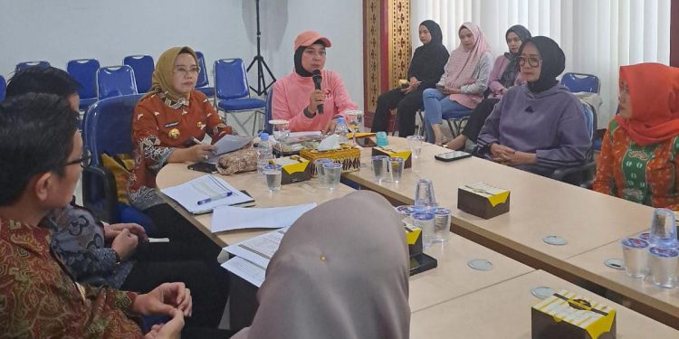 Ketua Dekranasda Riana Sari Arinal Pimpin Rapat Persiapan Lampung Craft 2024
