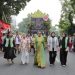 Ketua Dekranasda Riana Sari Hadir dalam Pelaksanaan Kirab Budaya dan Parade Mobil Hias di Surakarta